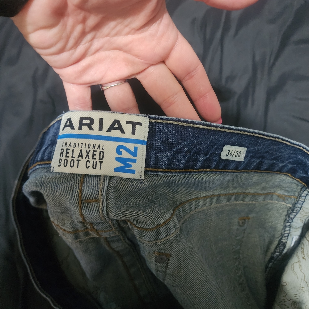 Ariat Men's Relaxed Fit Blue Jeans - Picture 2 of 4